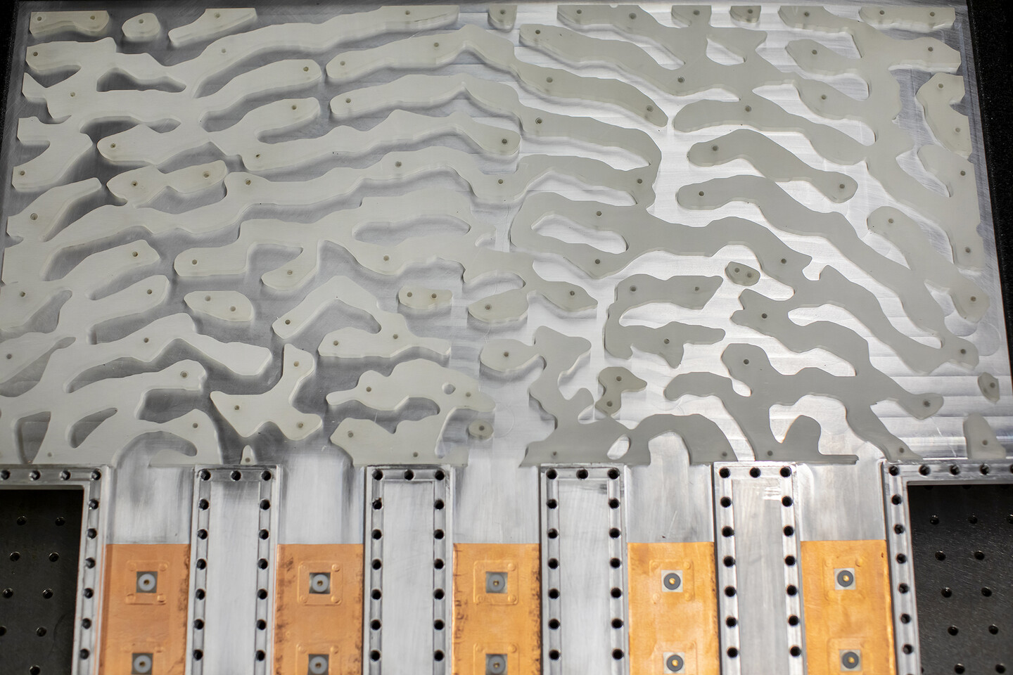 A close-up image of the metamaterial device. 