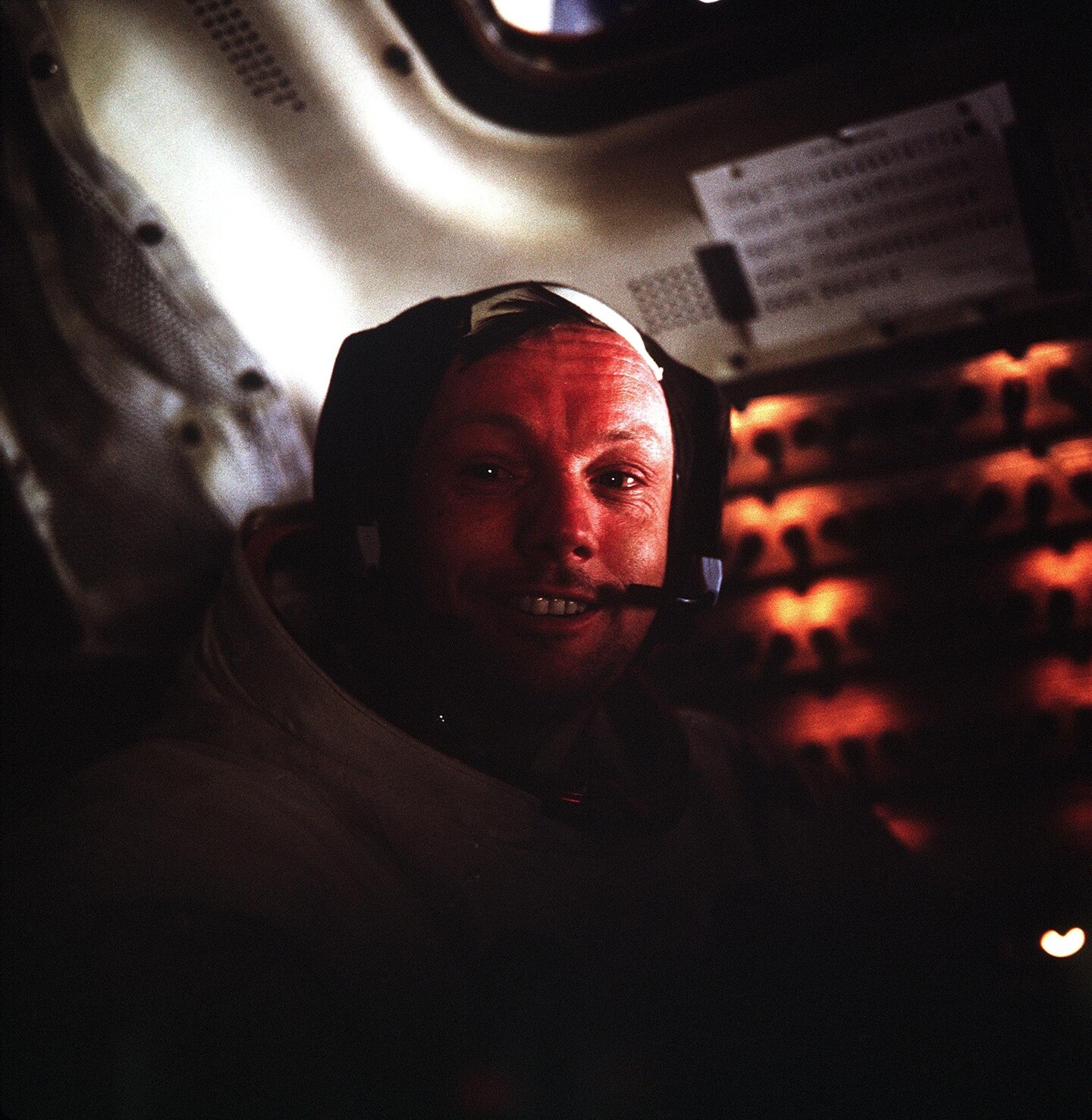 neil armstrong apollo commander