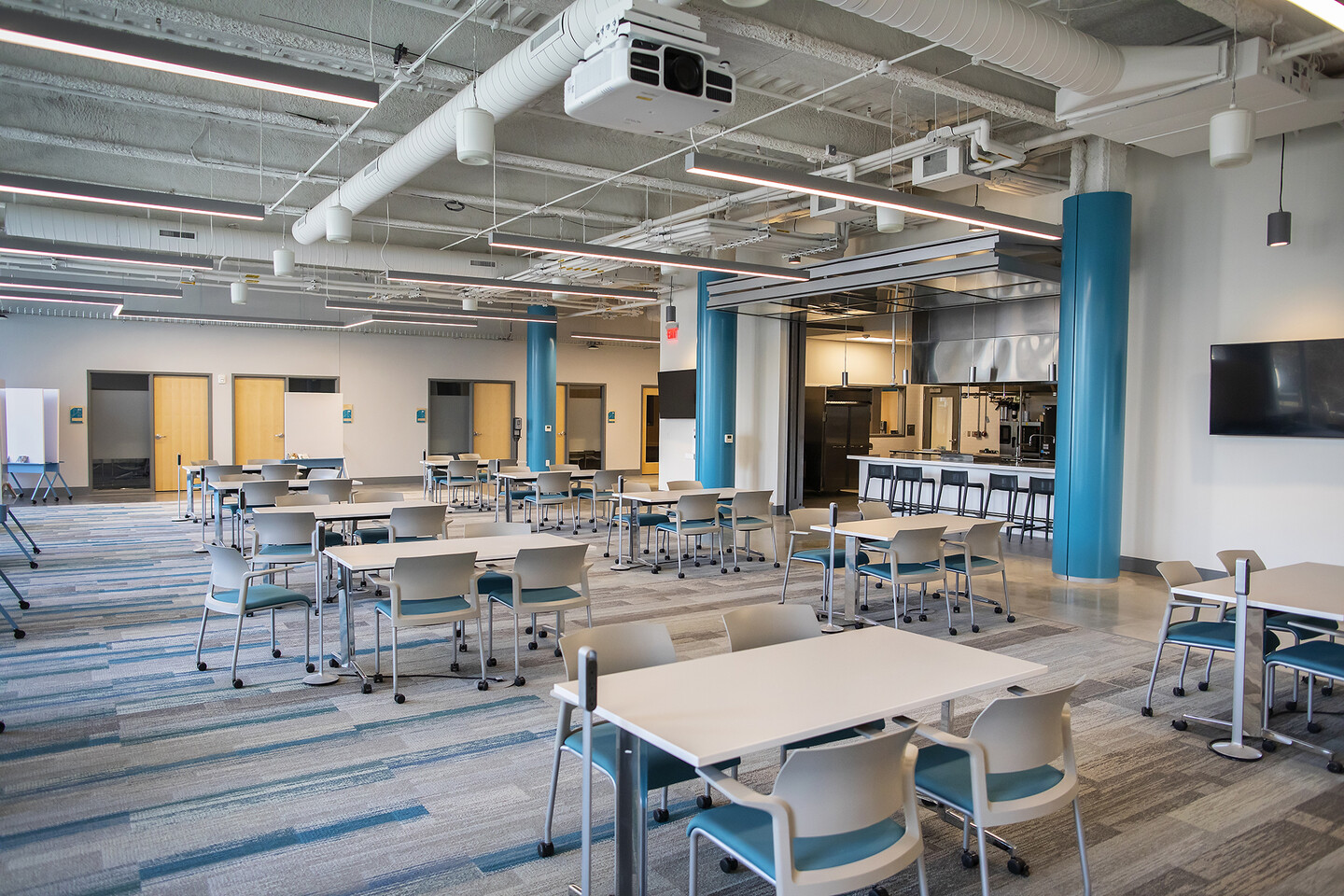 tangen hall tables and chairs