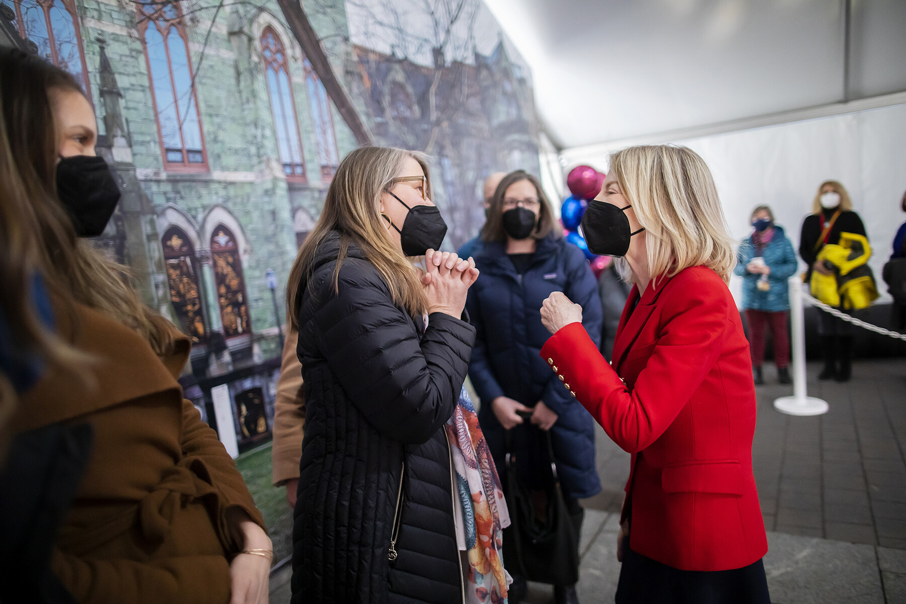 Penn President Amy Gutmann with (left to right) Kristina Garcia, Louisa Shepard, and Michele Berger.
