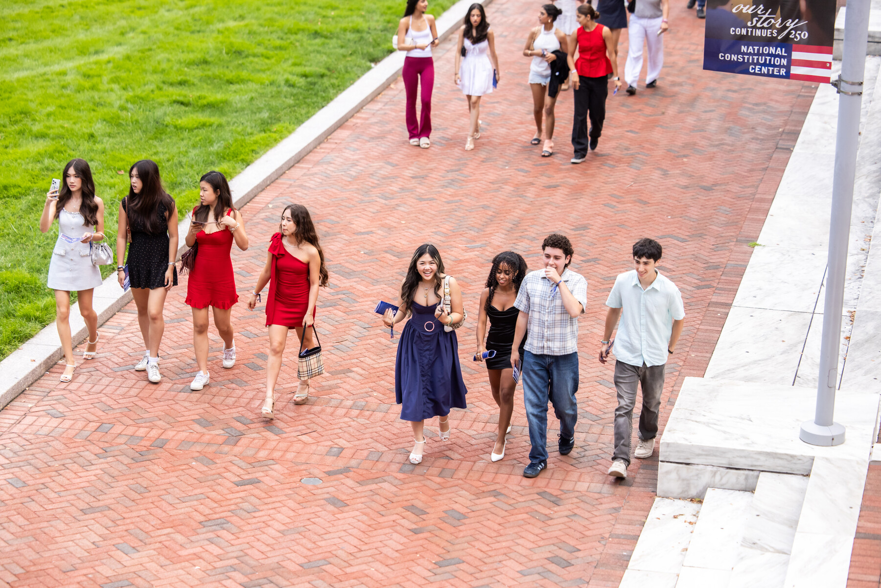 Penn students walking into the Constitution Center.