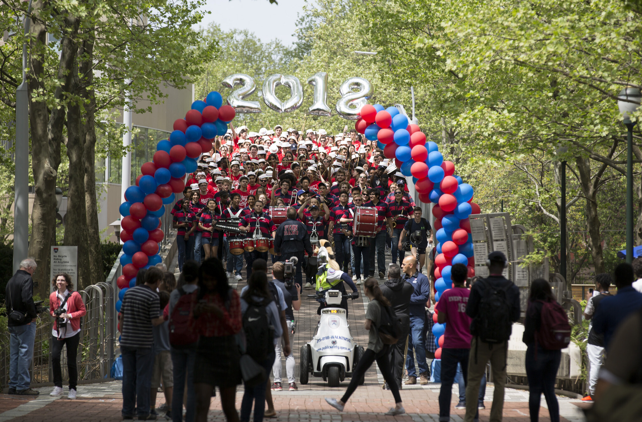 Hey Day 2017 coming over bridge