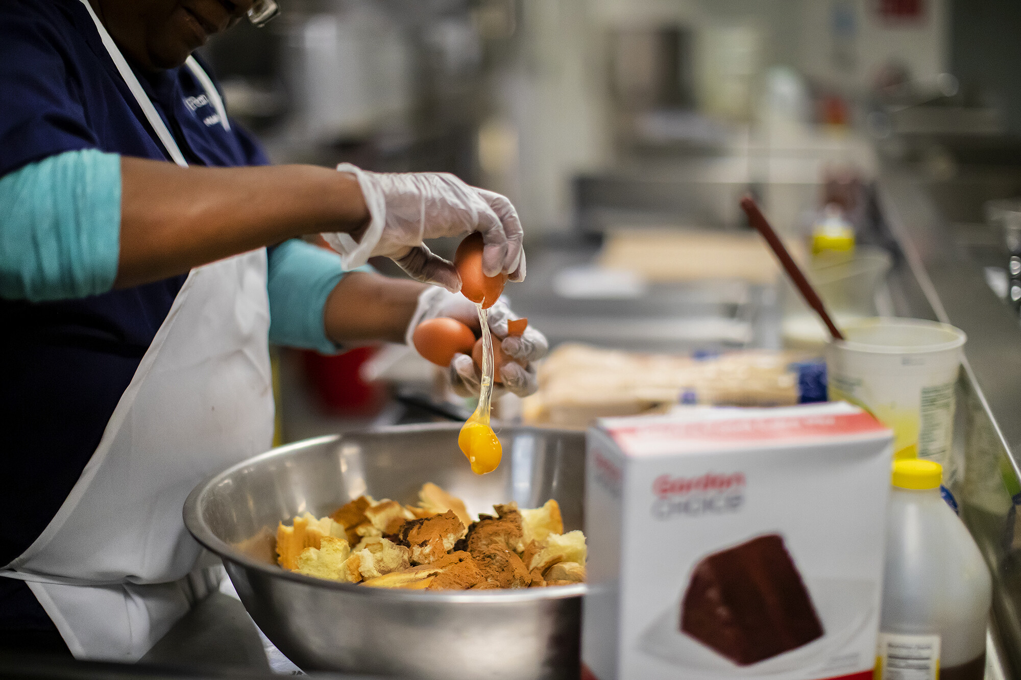 cracking eggs at penn dining