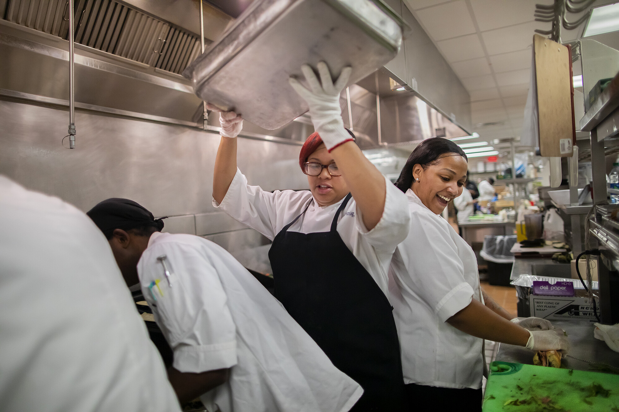 too many cooks in the kitchen