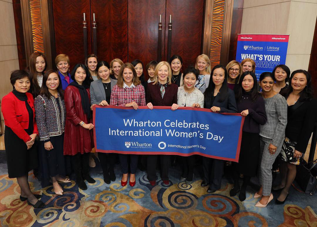 Group photo w Dr Gutmann at the Sanghai event