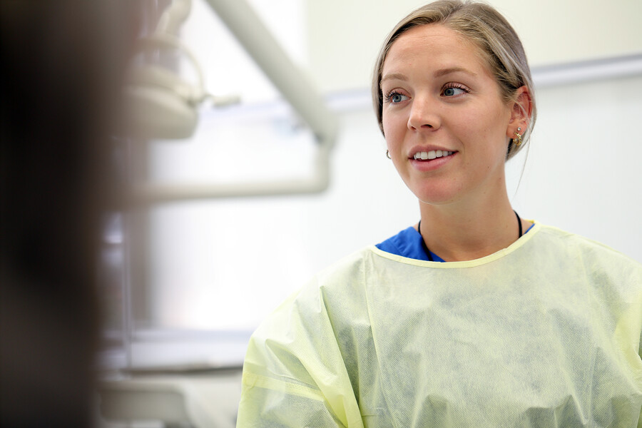dental student Amy Malakoff