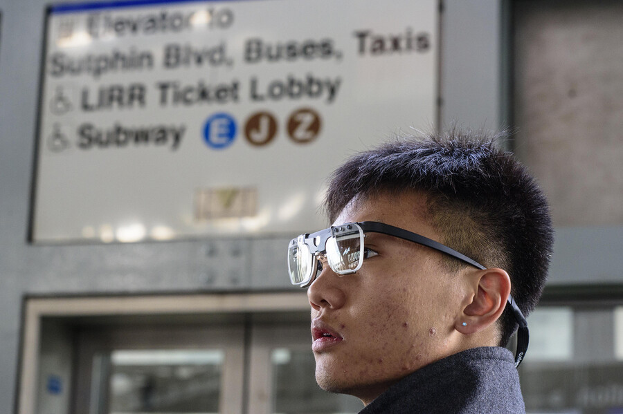 using eye tracking in transportation stations