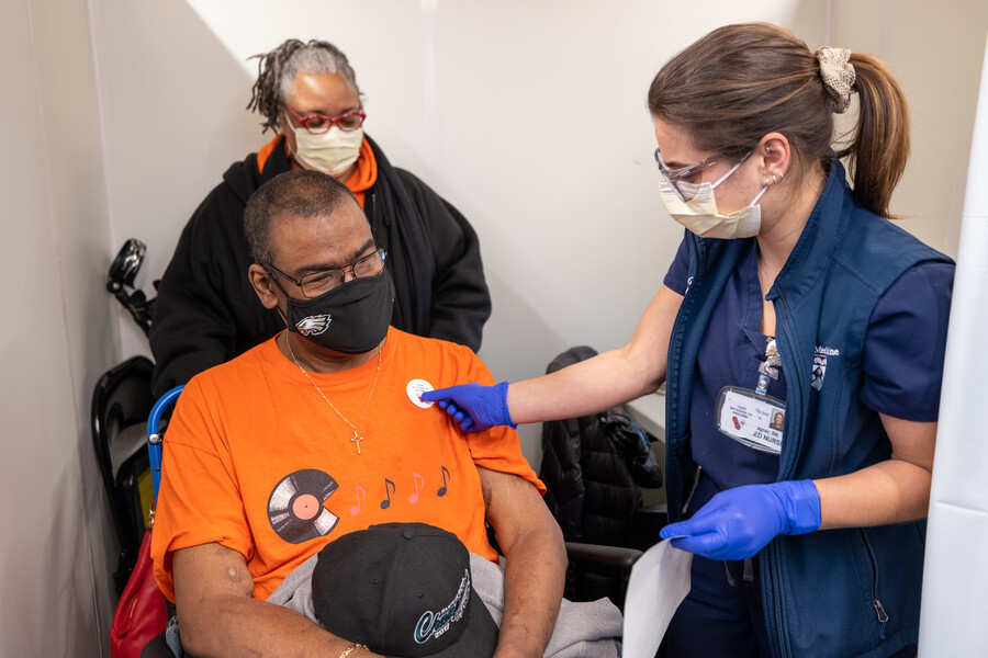 administering covid vaccine at penn medicine