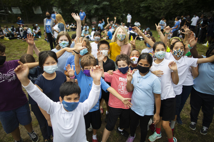 penn president amy gutmann at blue ribbon school