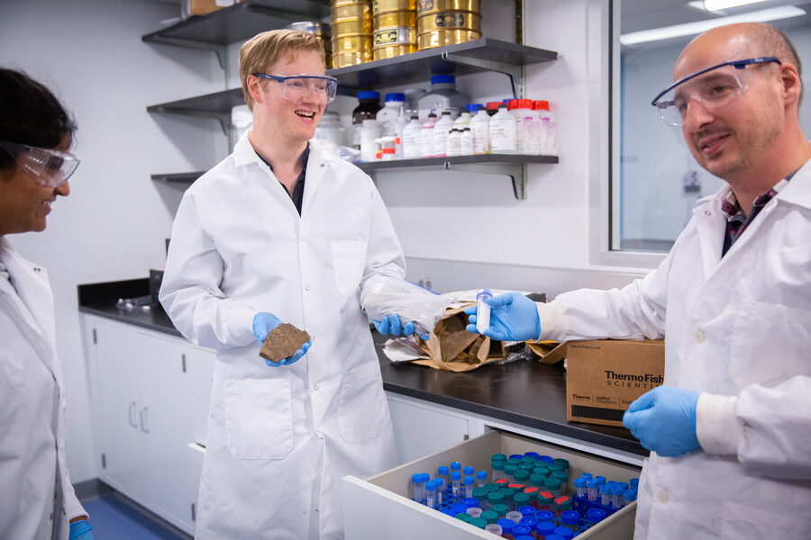 psarras lab members working