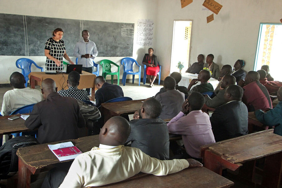 Iliana Kohler at community dissemination