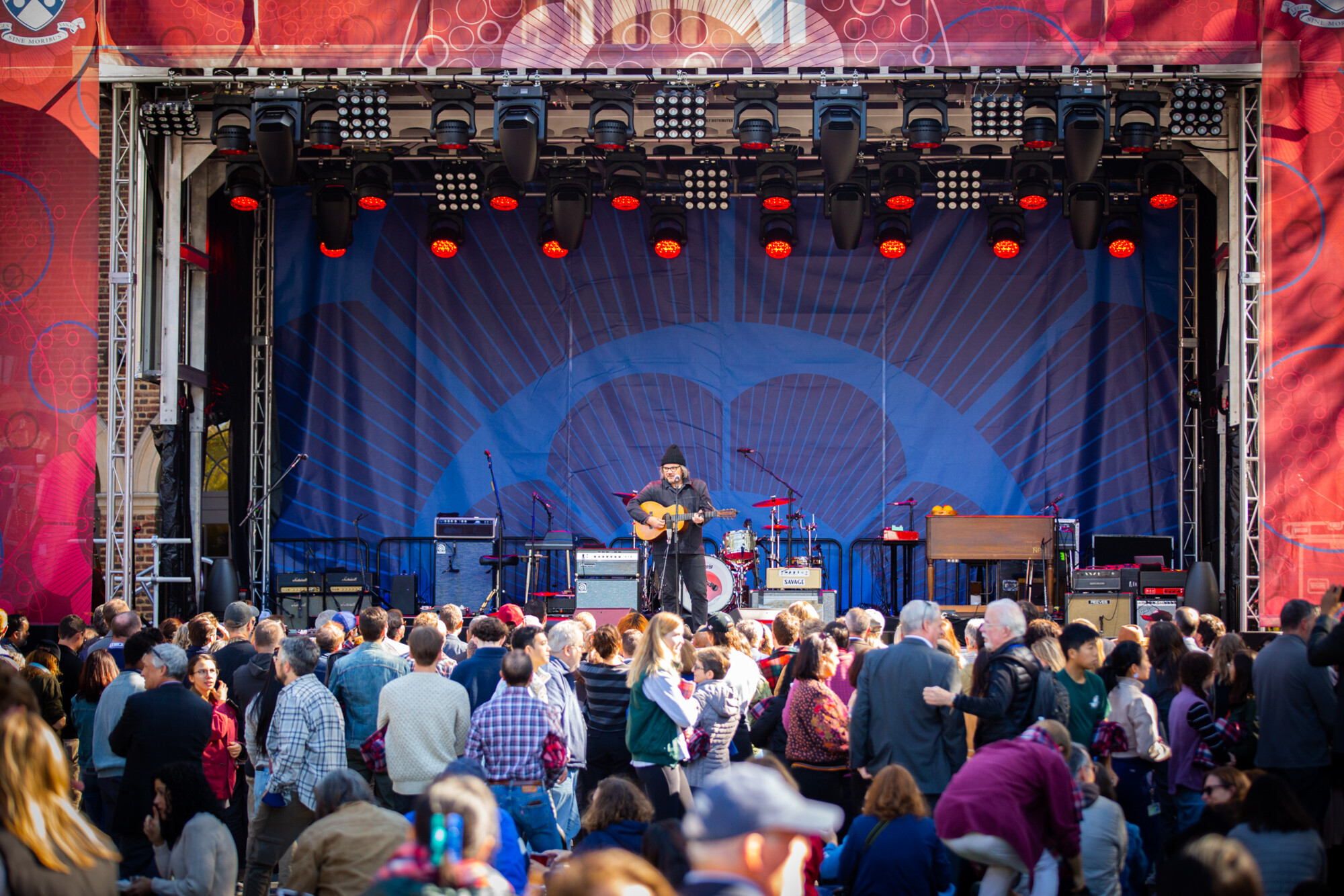 jeff tweedy performing in front of the palestra