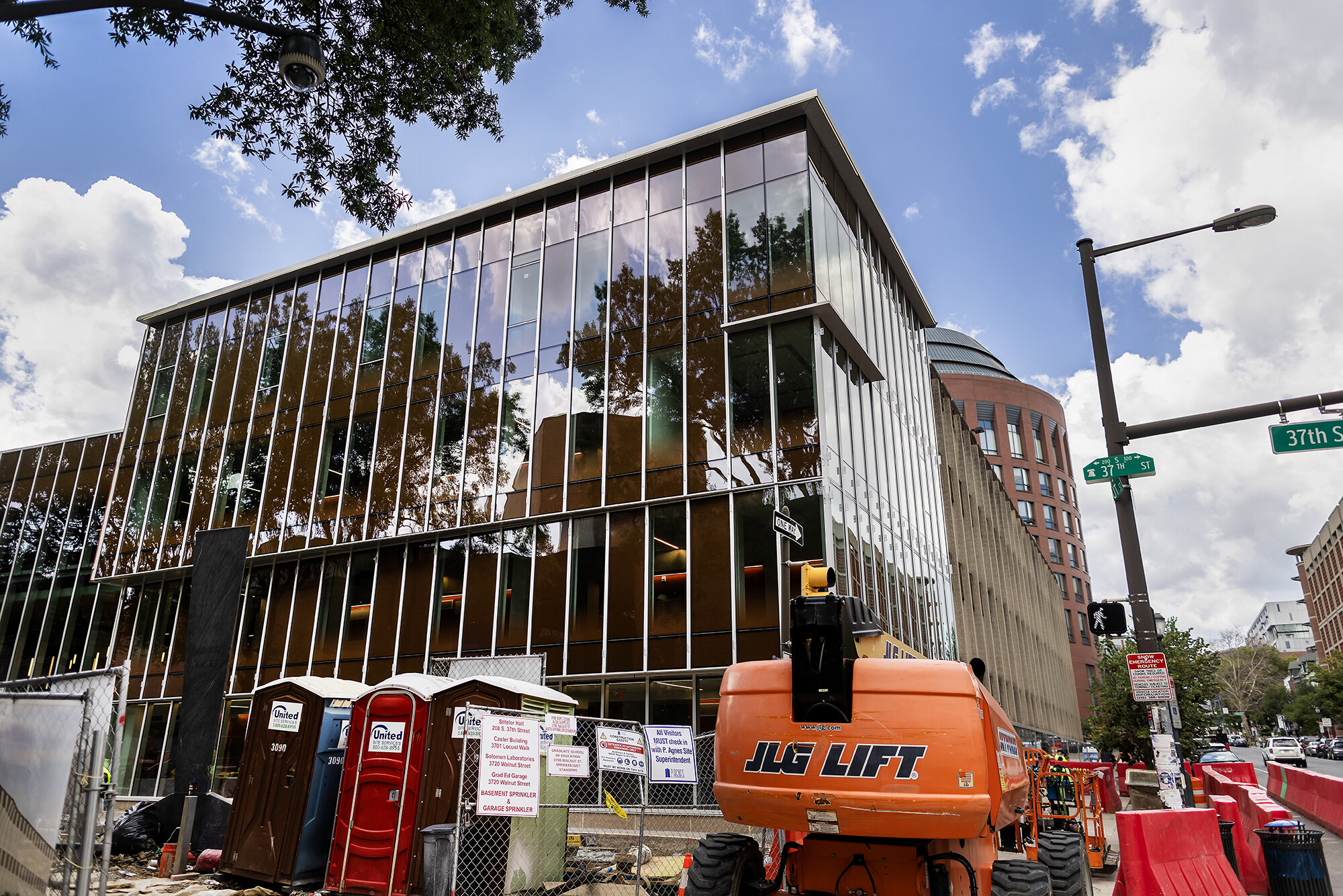 gse facade on walnut street