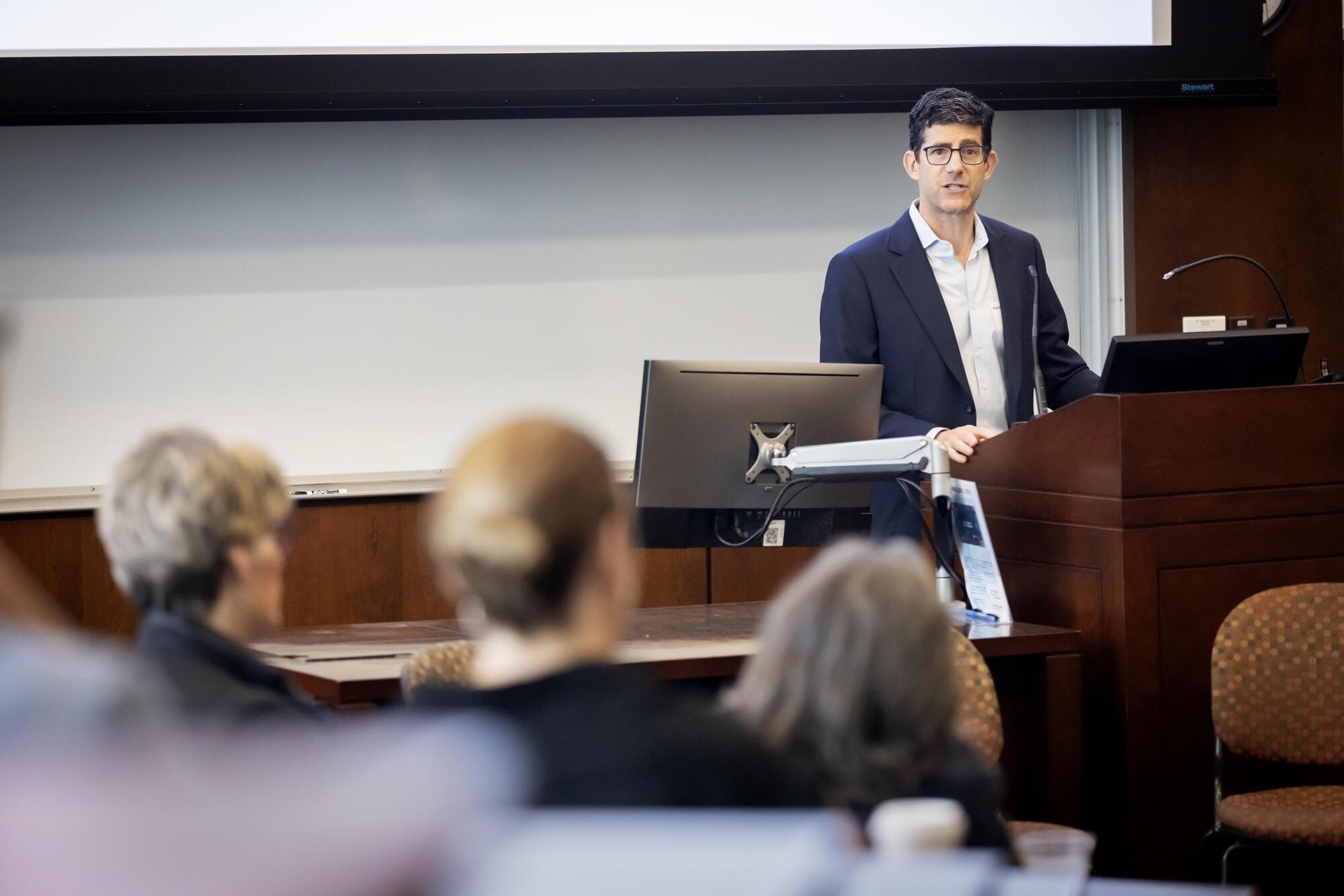 Matt Grossman speaking at the UCOMMS op-ed writing workshop.