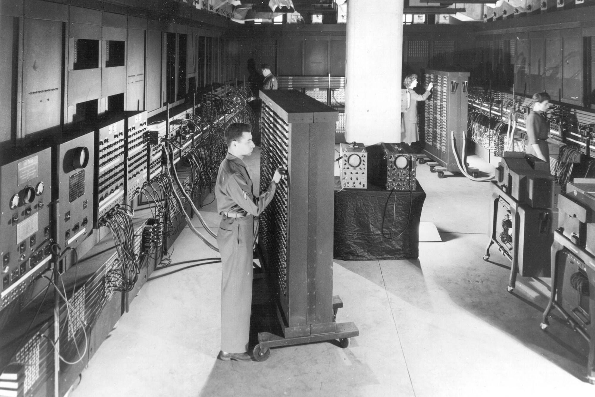 An ENIAC programmer in 1946.