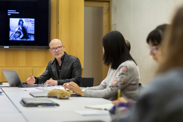 Thom Collins teaching class at the Barnes