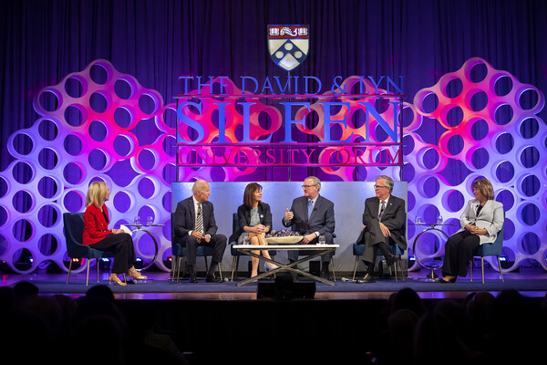silfen forum 2019 stage with panel
