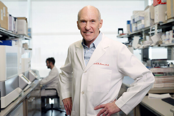 Carl June in a lab.