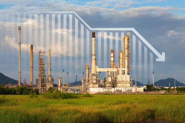 Oil refinery with business analytics overlaid.