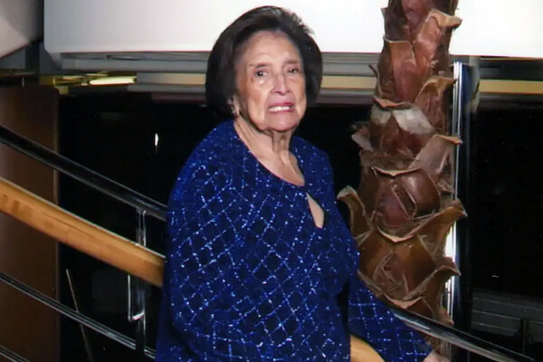 Henrietta Villaescusa.