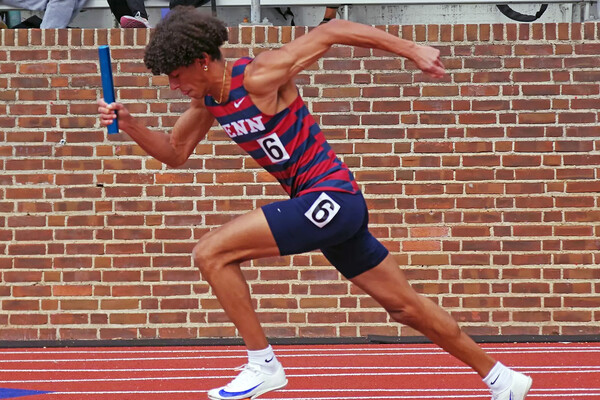 Nayyir Newash-Campbell running the 400m.