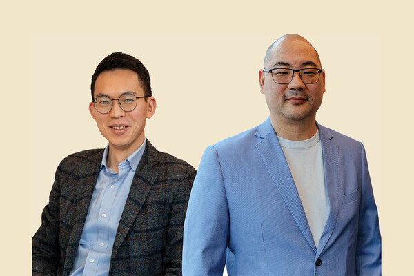 Bodong Chen (left) and Seiji Isotani.
